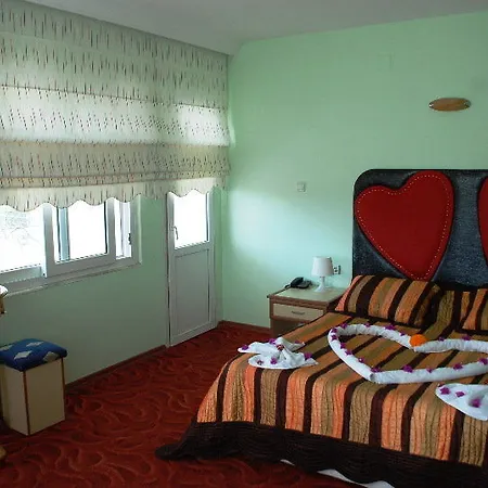 Calamie Hotel 3*